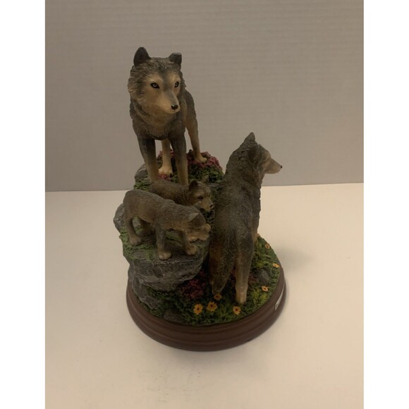 The Bradford Exchange Summer Serenity The Protectors Of The Pack Issue #13 8" - Picture 2 of 9